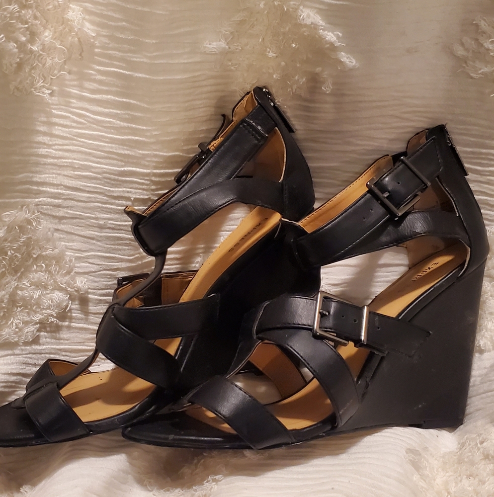 Express Women's Black Wedge Sandals